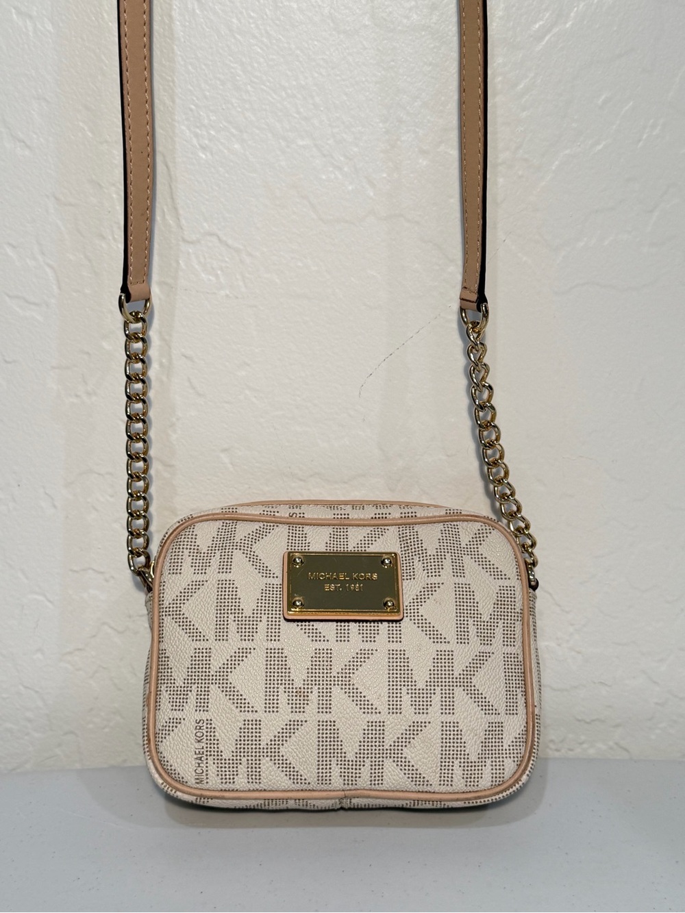 MK Jet Set Signature Chain Crossbody Camera Bag
